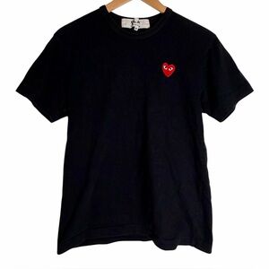 Comme des Garçons PLAY Red Heart Emblem‎ Black Tee Shirt Men's Medium CDG